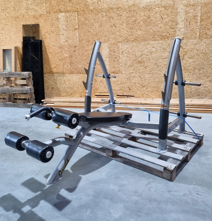 Hoist Negativ Drückerbank, Decline Benchpress, Beinstütze verstellbar, Rahmenfarbe Silber, Polster Schwarz, gebraucht - überholter Zustand