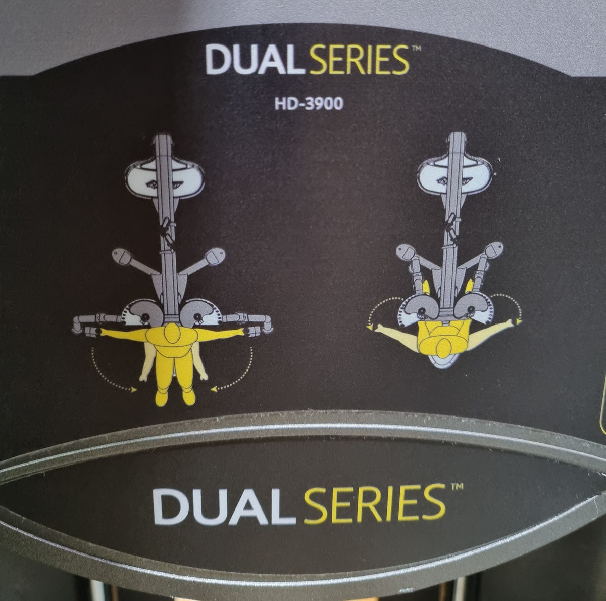 Hoist Dual Series Butterfly und Butterfly Reverse - 2 in 1 Kombimaschine, HD-3900 mit drehbaren Griffen, Rahmenfarbe Silber, Polsterfarbe Schwarz, gebraucht - überholter Zustand