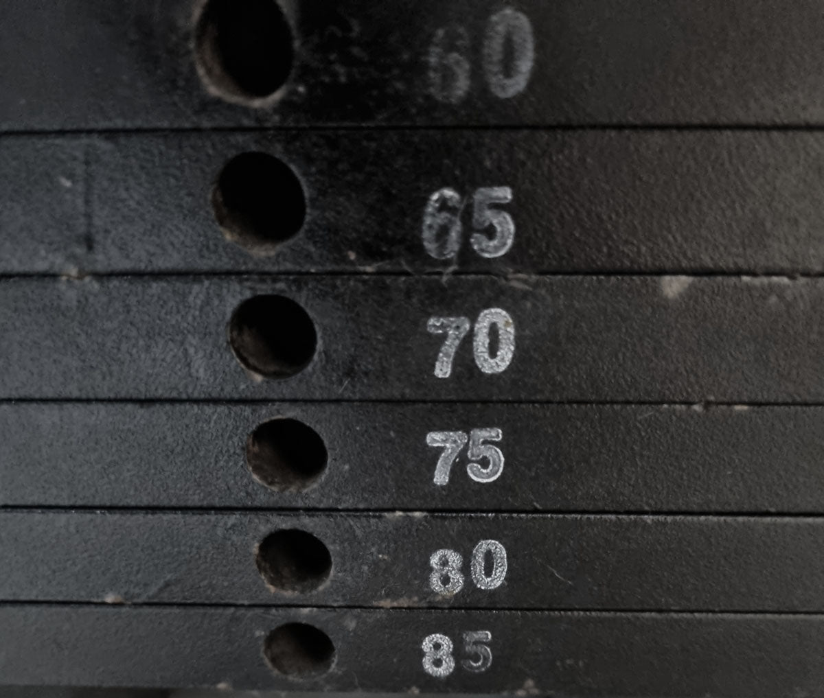 Gym80 Gluteus Kick Kneeling 3004 Sygnum, butt machine, frame color silver, upholstery color orange, used - refurbished condition
