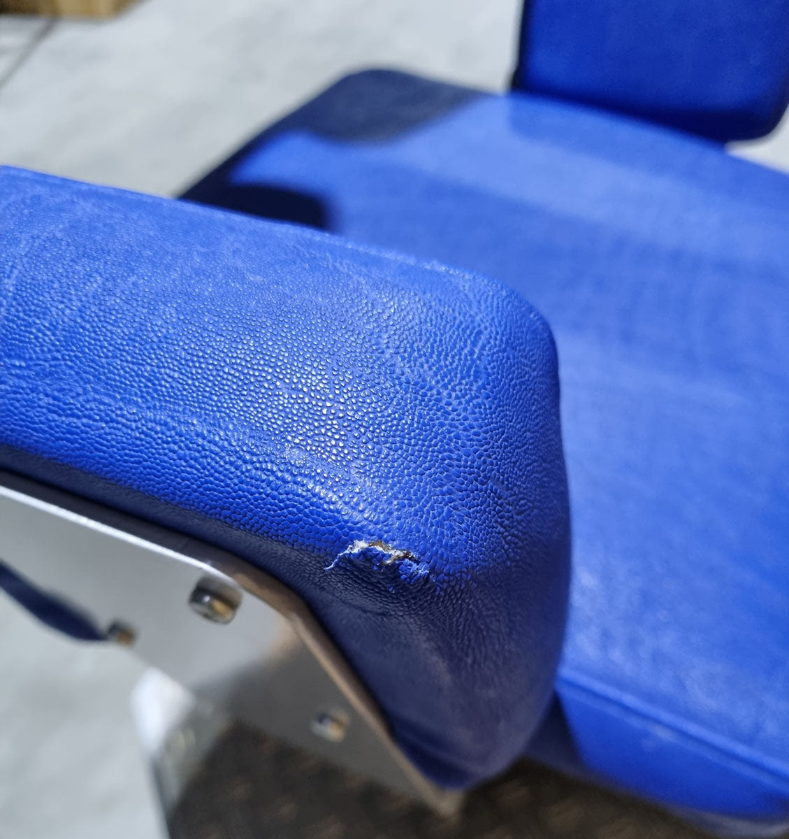 SVG Rumpfrotator - Rotationsmaschine - seitliche Bauchmuskeln, Rahmenfarbe Silber, Polsterfarbe Blau,  gebraucht - überholter Zustand