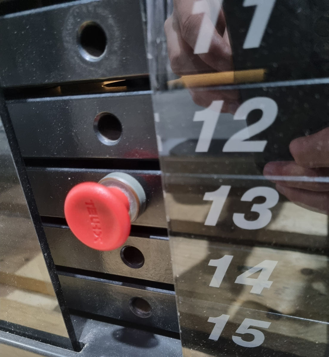 Schnell Seitneige-Maschine, Lateral Flexion, Lat Flex, Rahmenfarbe Silber, Polsterfarbe Blau, gebraucht - überholter Zustand