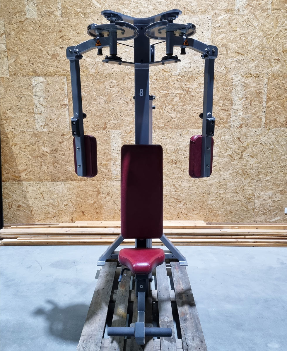 Life Fitness Pro 2 Butterfly, Pectoral Fly Hammer Strenght, Rahmenfarbe Silber, Polsterfarbe Rot, gebraucht - überholter Zustand
