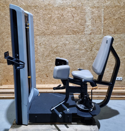 Precor Adduktoren und Abduktoren Kraftgeräte mit Steckgewichten im Set als Paar, Rahmenfarbe Schwarz, Polsterfarbe Grau, gebraucht - überholter Zustand