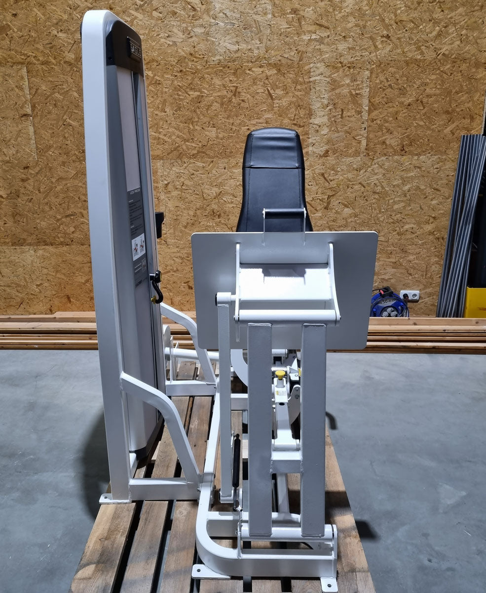 Cybex Eagle Beinpresse, Leg Press mit Steckgewichten, Stack Weight, Rahmenfabre Weiß, Polsterfarbe Schwarz, gebraucht - überholter Zustand
