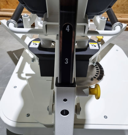 Cybex Eagle Abduktoren und Adduktoren Kombimaschine 2 in 1 - Hip Abduction and Hip Adduction, Rahmenfarbe Weiß, Polsterfarbe Schwarz, gebraucht - überholter Zustand