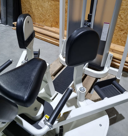 Cybex Eagle Abduktoren und Adduktoren Kombimaschine 2 in 1 - Hip Abduction and Hip Adduction, Rahmenfarbe Weiß, Polsterfarbe Schwarz, gebraucht - überholter Zustand