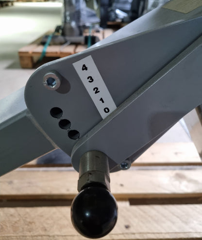 SVG Hyperextension 45° - Rückenstreckerbank, verstellbar, Rahmenfarbe Silber, Polsterfarbe Gelb, gebraucht - überholter Zustand
