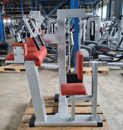 Gerva Trizepsmaschine horizontal, Triceps Extension, Rahmenfarbe Silber, Polsterfarbe Orange, gebraucht - geprüfter Zustand
