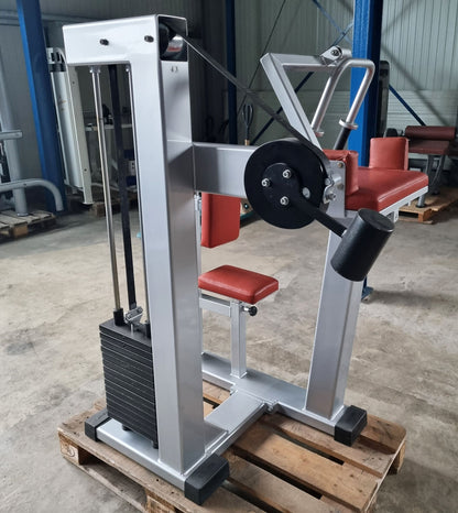 Gerva Trizepsmaschine horizontal, Triceps Extension, Rahmenfarbe Silber, Polsterfarbe Orange, gebraucht - geprüfter Zustand