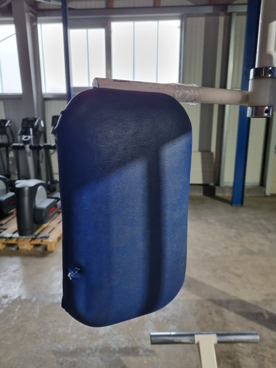 Gym80 Butterfly, old school bodybuilding strength machine, frame white, used with signs of wear
