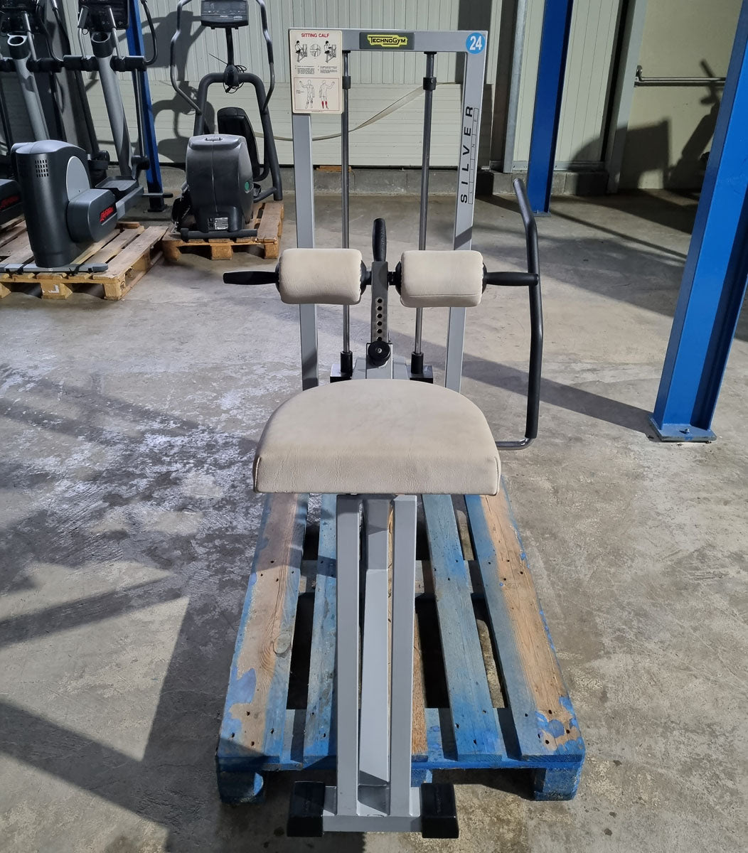 Technogym Seated Calf Sitting Calf Machine, Sitting Calf, Silverline, Oldschool, Frame color silver, used with signs of wear