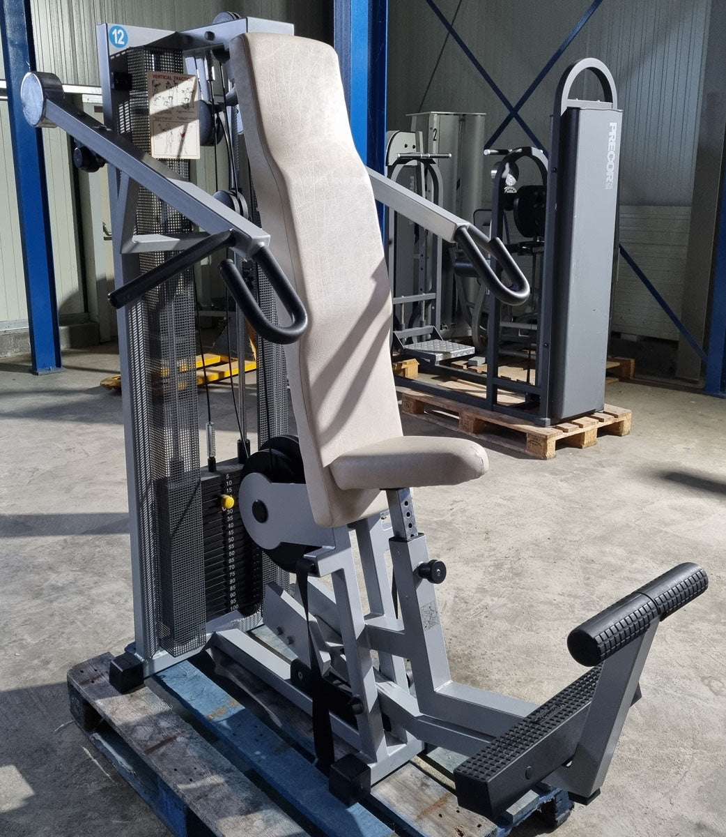 Technogym Lat Pulldown, Pulldown, Vertical Traction, Silverline, frame color silver, upholstery color beige, used