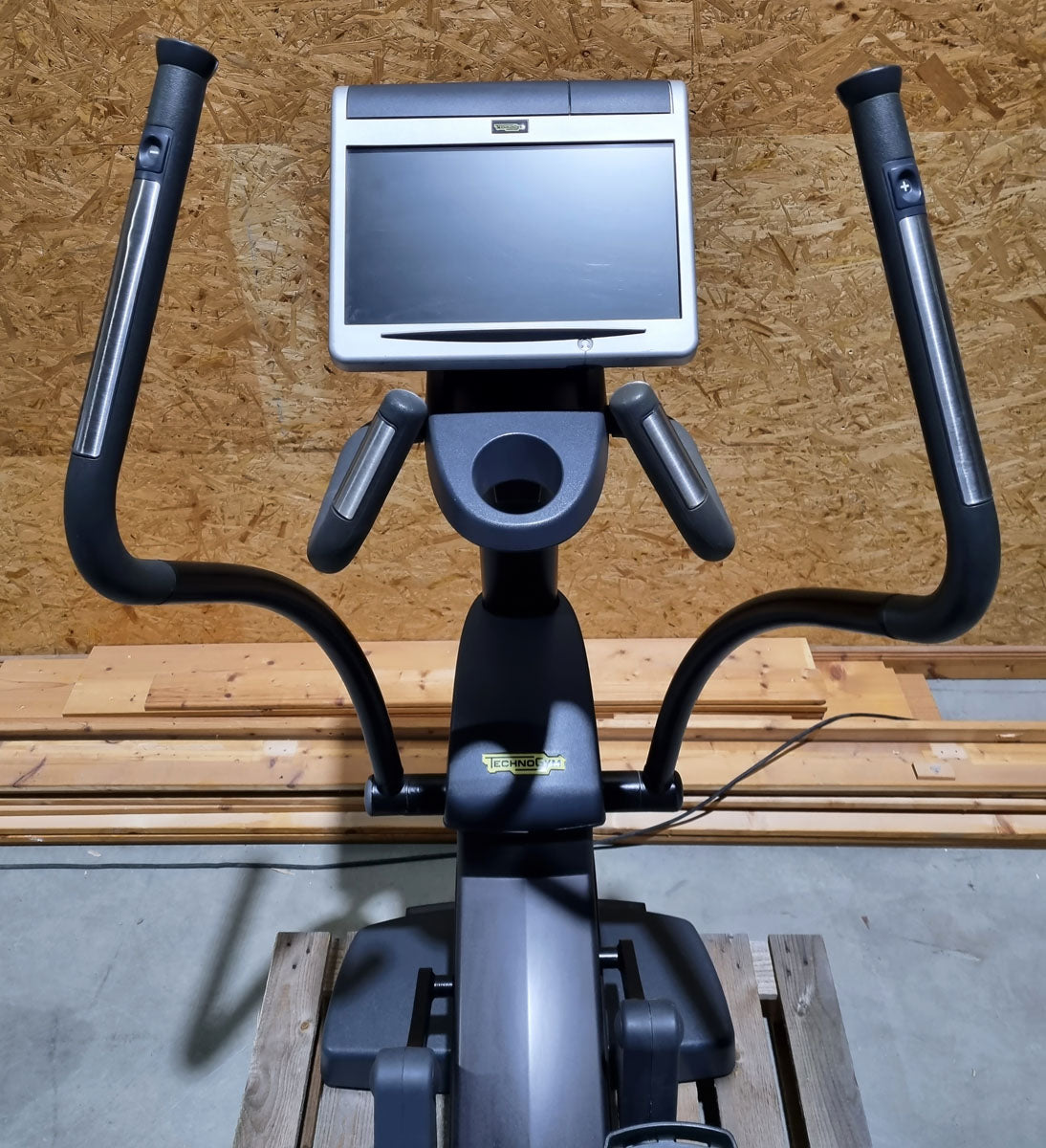 TechnoGym Crosstrainer Excite Line Syncro 700, VisioWeb Touch Display, gebraucht - überholter Zustand