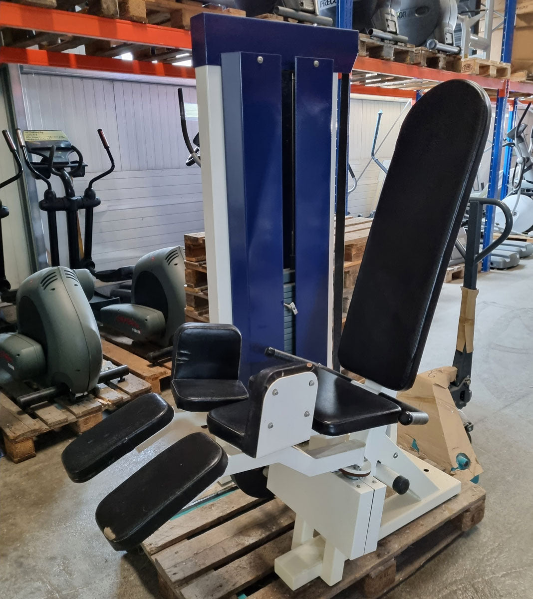 Competition Line equipment park, 17 strength machines, old school, used with signs of wear