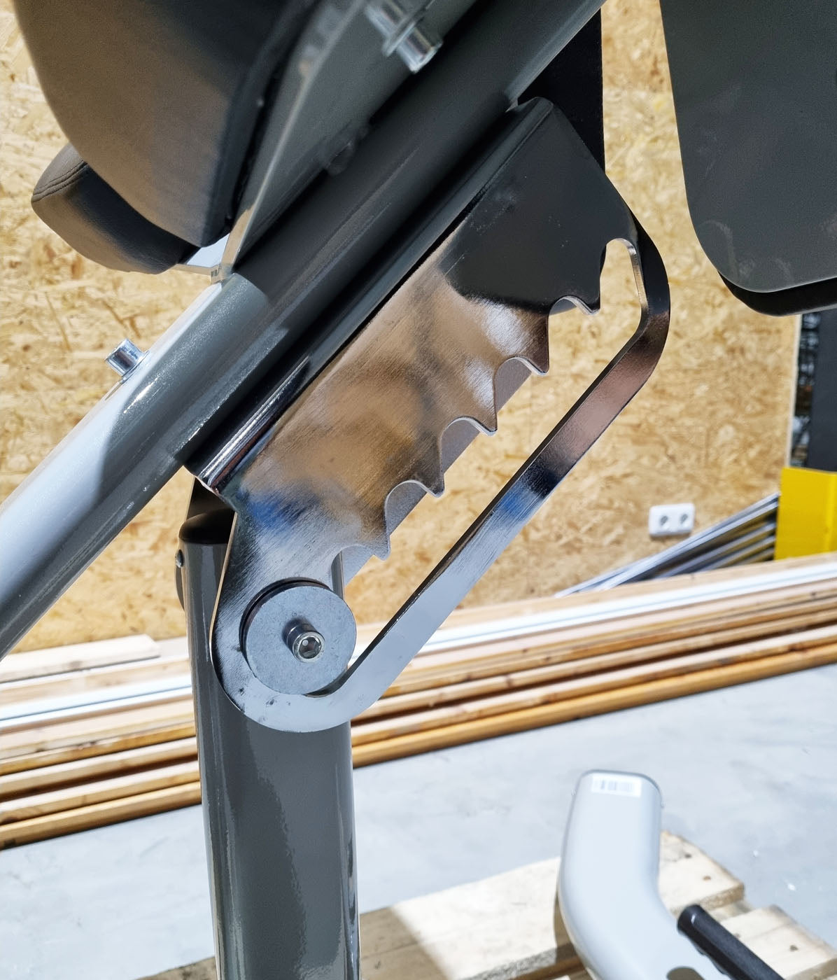 DankSport Rückenstreckerbank verstellbar - Hyperextension 45° - Back Extension - Silber und Schwarz - NEU