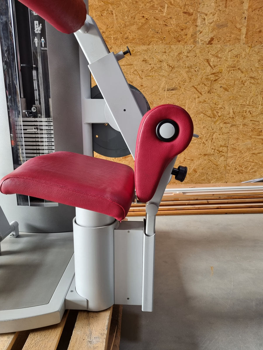Frei Genius Eco Rückenstreckermaschine, Hyperextension, Rückenmaschine Lower Back, Rahmenfarbe Silber, Polsterfarbe Rot, gebraucht - überholter Zustand