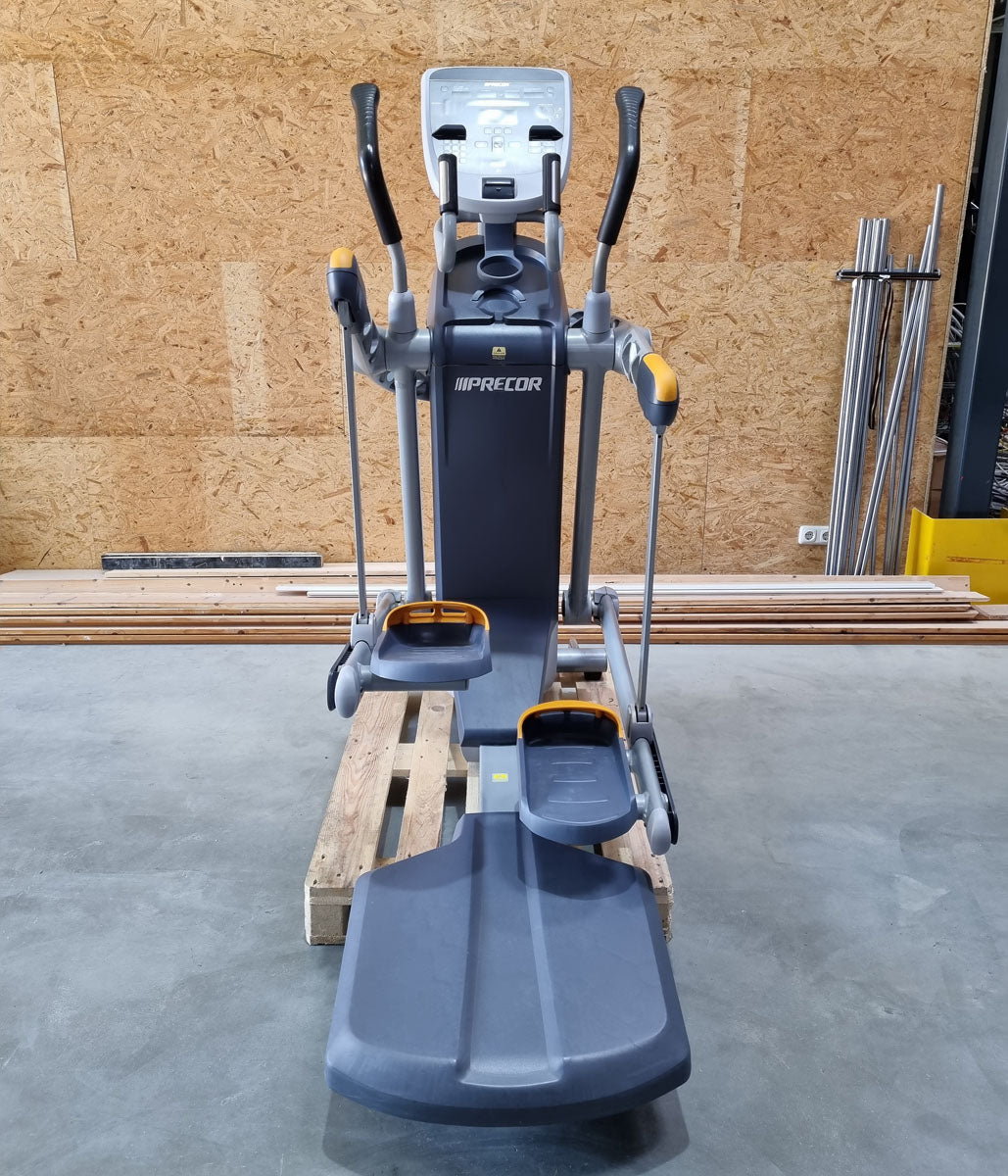 Precor AMT 100i - Fixed Stride, P30 Konsole - Crosstrainer, Stepper, Ellipsentrainer 3 in 1, gebraucht - überholter Zustand
