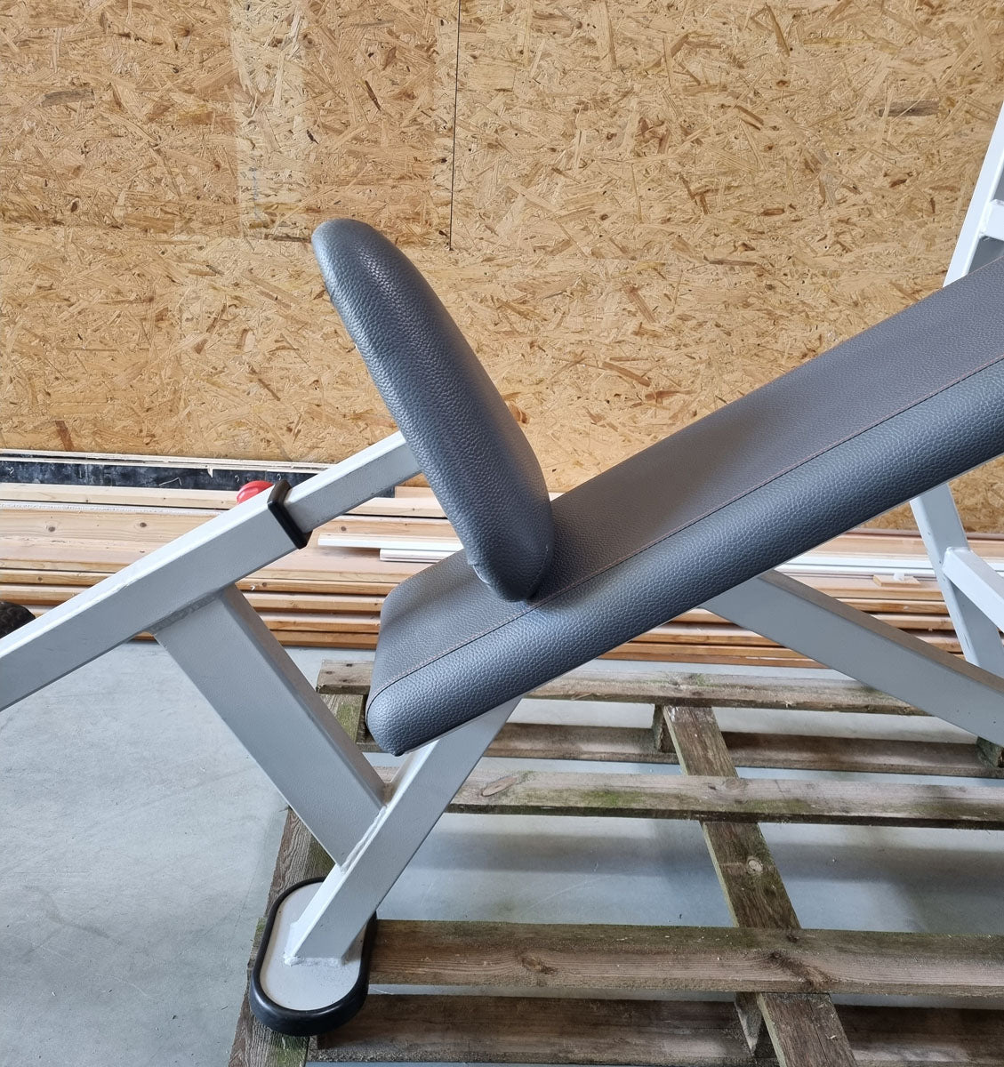 Panatta Schrägdrückerbank, Olympic Incline Bench, Hantelbank Schrägbankdrücken, Rahmenfarbe Silber, gebraucht mit Gebrauchsspuren