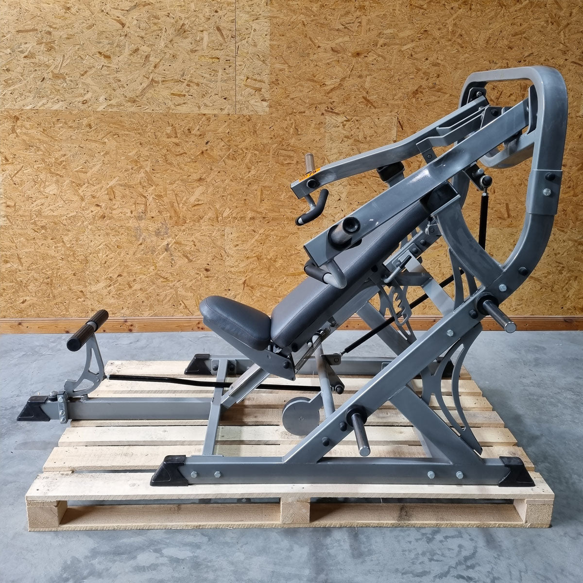 Plate loaded Set, 11 Kraftgeräte, Hammer Strength Nachbau, gebraucht - geprüfter Zustand