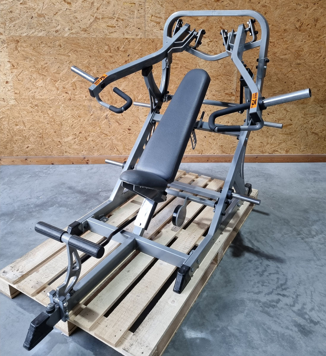 Plate loaded Set, 11 Kraftgeräte, Hammer Strength Nachbau, gebraucht - geprüfter Zustand