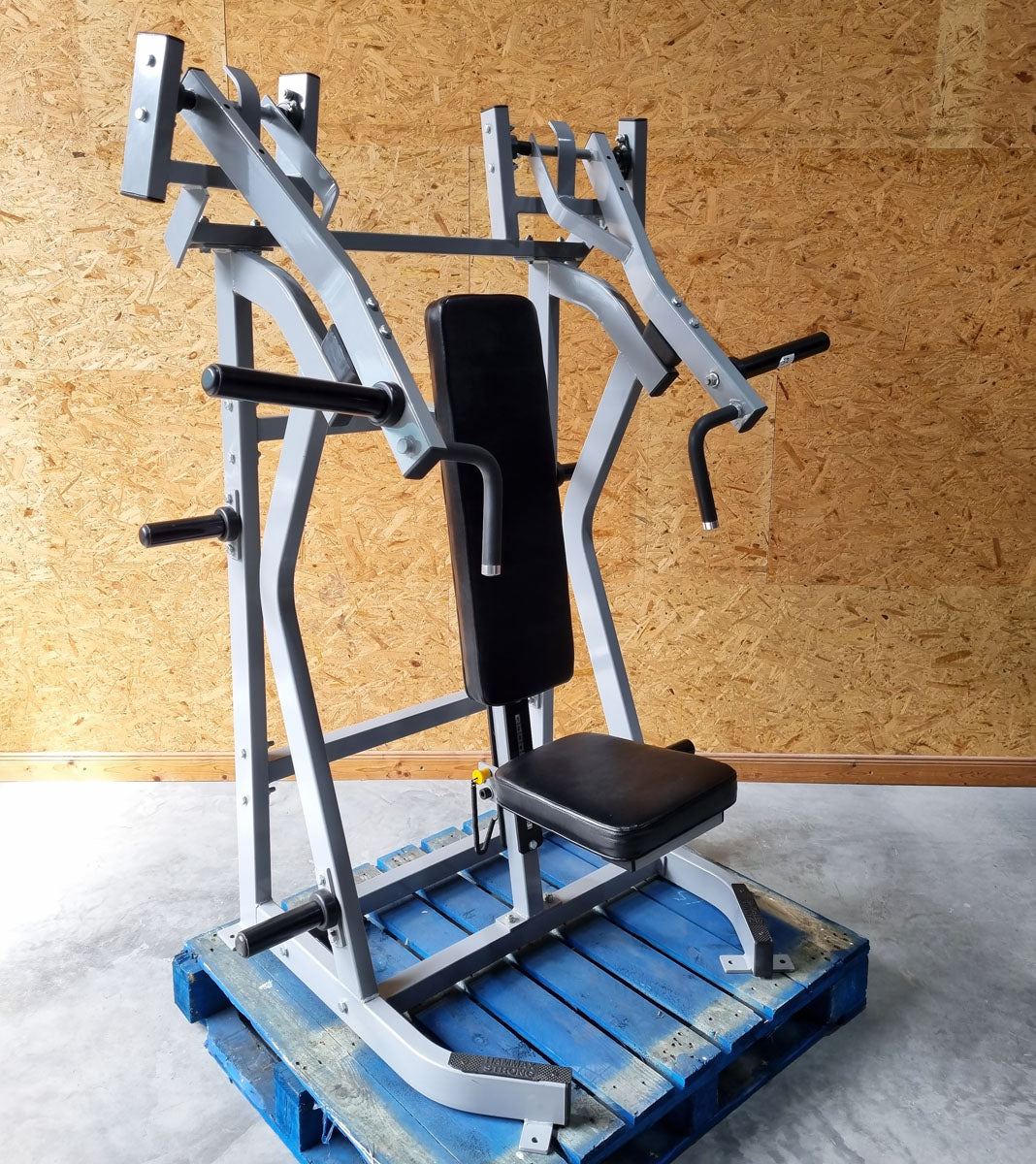 Plate loaded Set, 11 Kraftgeräte, Hammer Strength Nachbau, gebraucht - geprüfter Zustand