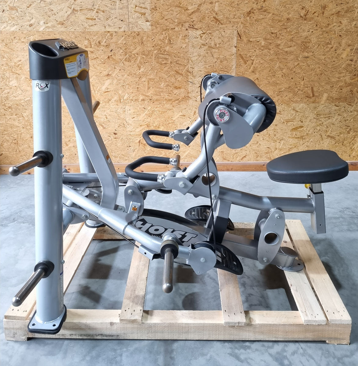 Hoist Roc-IT Preacher Curl, RPL-5102 Biceps Machine, Biceps Curl, Roc IT Plate Loaded Series, Frame Color Silver, Used - Refurbished Condition
