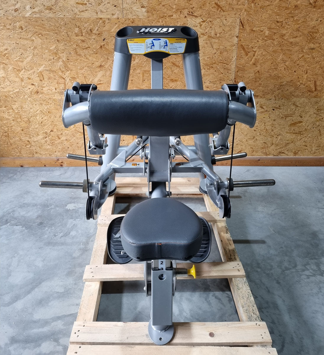 Hoist Roc-IT Preacher Curl, RPL-5102 Biceps Machine, Biceps Curl, Roc IT Plate Loaded Series, Frame Color Silver, Used - Refurbished Condition