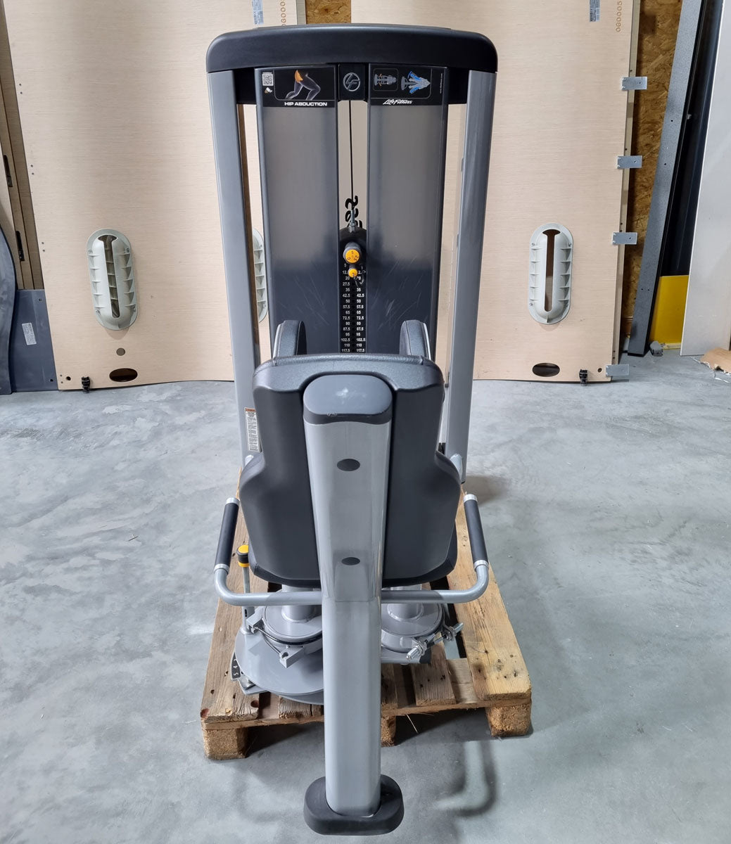 Life Fitness Abductor Machine, Hip Abduction, Insignia Series, Frame Color Anthracite, Upholstery Black, Used - Refurbished Condition