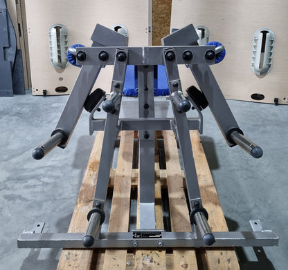 L+K Butterfly lying, Pec Fly lying, Plate loaded, Oldschool bodybuilding strength equipment, frame color silver, used - tested condition
