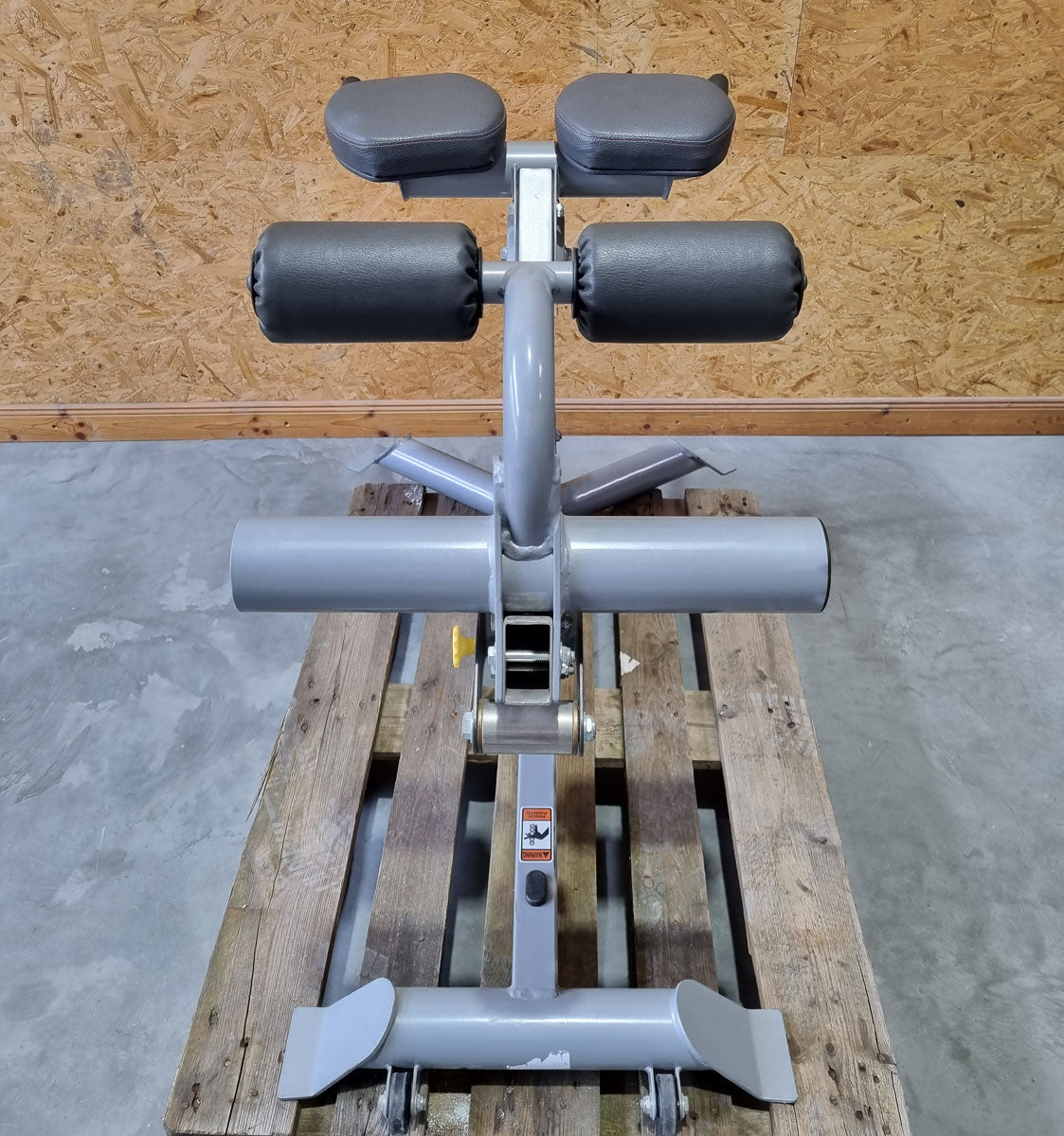 Hoist Rückenstreckerbank, Hyperextension 45° und 90° verstellbar, Rahmenfarbe Silber, Polsterfarbe Schwarz, gebraucht - überholter Zustand
