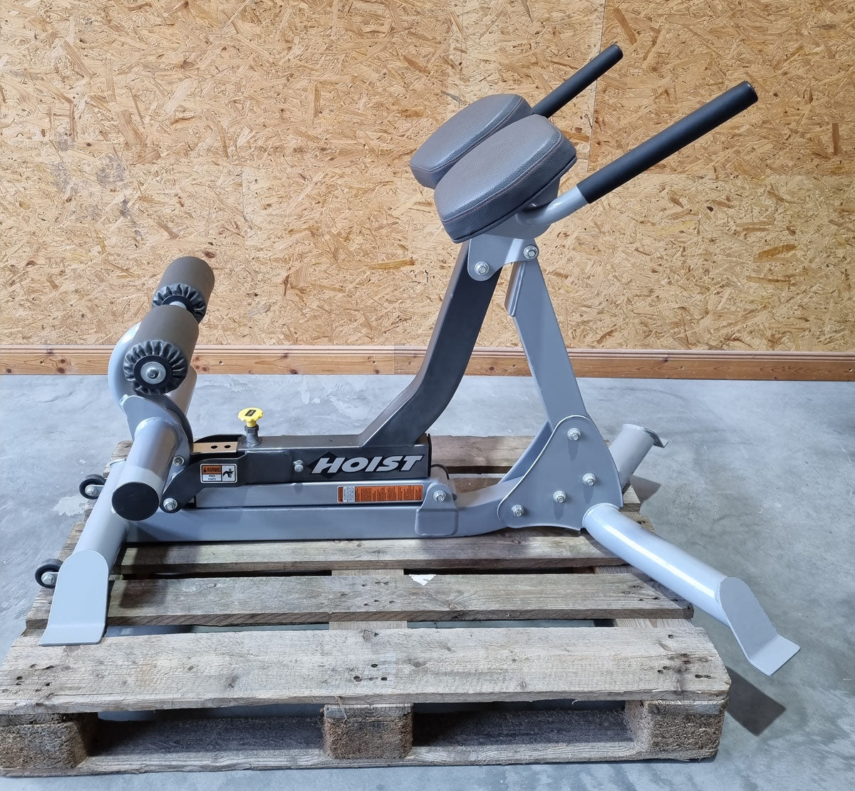 Hoist Rückenstreckerbank, Hyperextension 45° und 90° verstellbar, Rahmenfarbe Silber, Polsterfarbe Schwarz, gebraucht - überholter Zustand