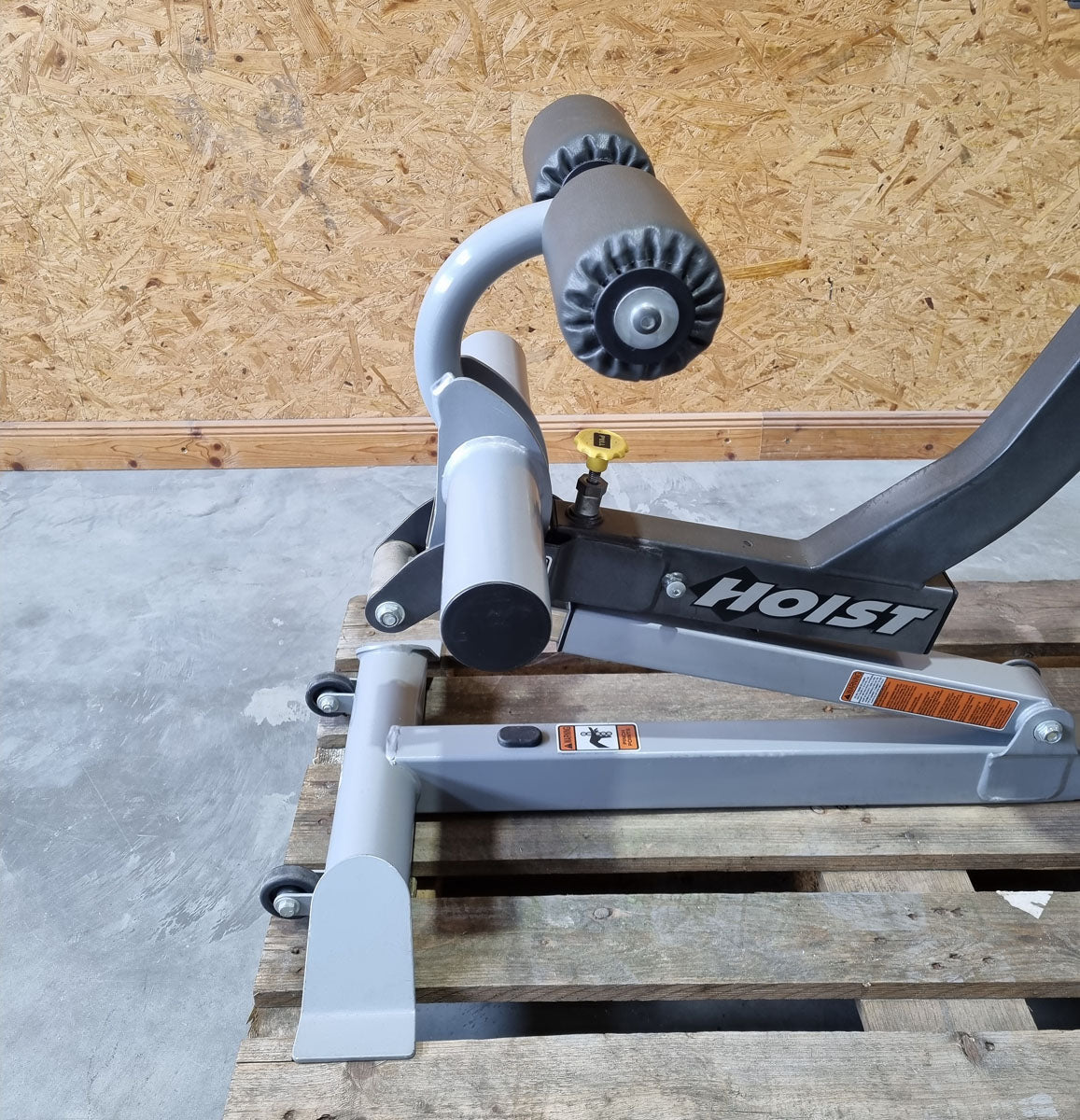 Hoist Rückenstreckerbank, Hyperextension 45° und 90° verstellbar, Rahmenfarbe Silber, Polsterfarbe Schwarz, gebraucht - überholter Zustand