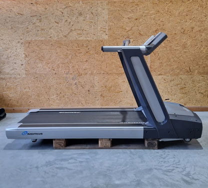 Nautilus T916 Laufband Treadmill, LED Konsole, gebraucht - überholter Zustand