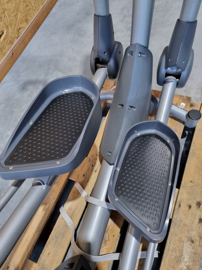 Nautilus E10 Crosstrainer Ellipsentrainer, Touch Display, gebraucht - überholter Zustand
