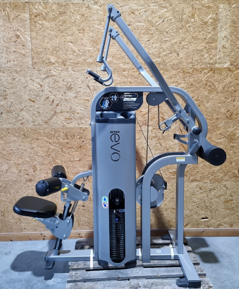 Nautilus Nitro Evo Kraftgeräte Set- 27 Fitnessgeräte und 5 Bänke im Set - gebraucht - TOP Zustand