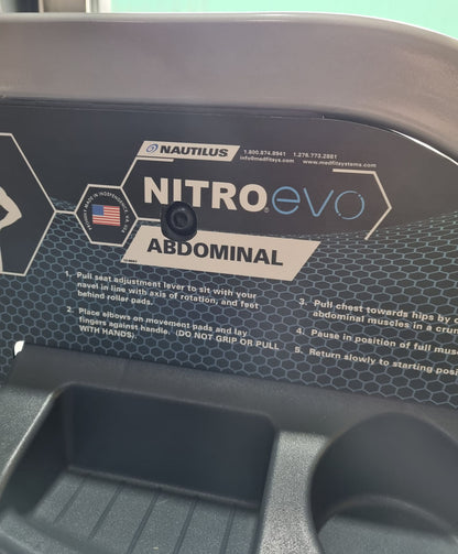 Nautilus Nitro EVO Abdominal Crunch, Bauchmuskelmaschine, Bauchbeuger Abs, Rahmenfarbe Silber, Polsterfarbe Schwarz, gebraucht - überholter Zustand