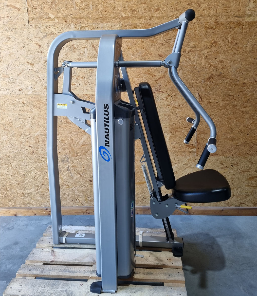 Nautilus Nitro EVO und Plus Serie - Kraftgeräte Set - 23 Fitnessgeräte und 3 Bänke im Set - gebraucht - TOP Zustand
