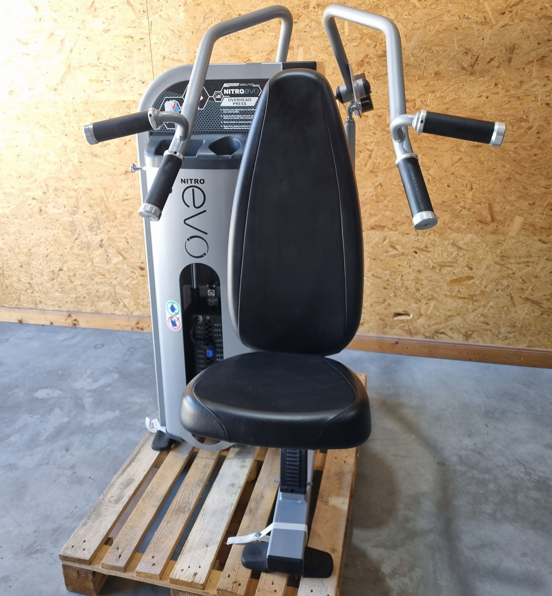 Nautilus Nitro EVO und Plus Serie - Kraftgeräte Set - 23 Fitnessgeräte und 3 Bänke im Set - gebraucht - TOP Zustand