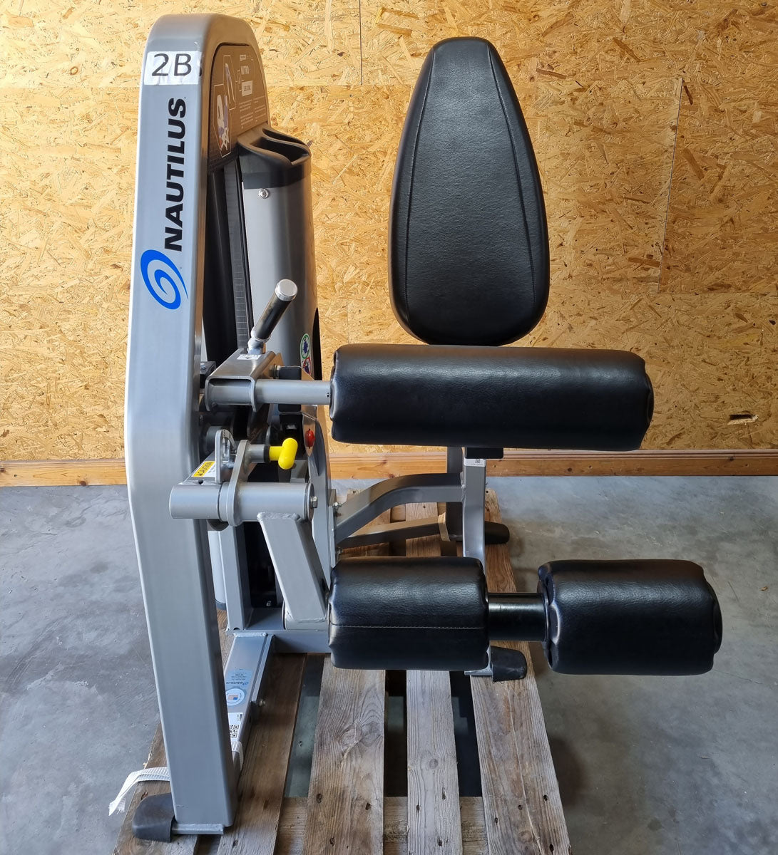Nautilus Nitro EVO Leg Curl Seated, Beinbeuger sitzend, Rahmenfarbe Silber, gebraucht - überholter Zustand