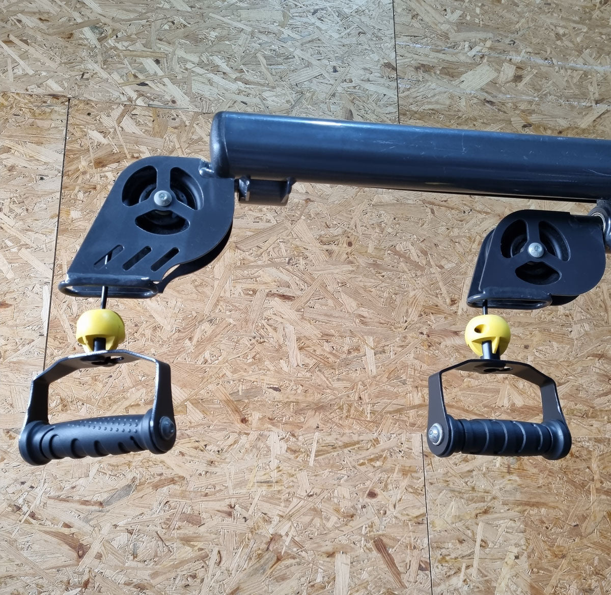Cybex VR1 Lat-Row Latzug und Rudern - 2 in 1 Kombigerät - drehbare Griffe, Rahmen Anthrazit, gebraucht - überholter Zustand