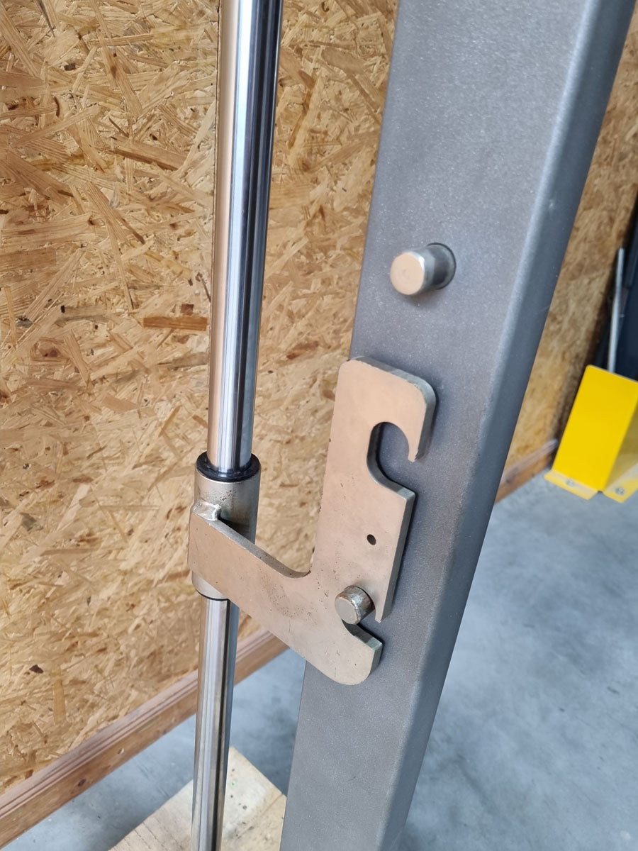 Gymleco Smith Machine 280 - Multi-press straight guided, plate loaded disc holder, used - tested condition