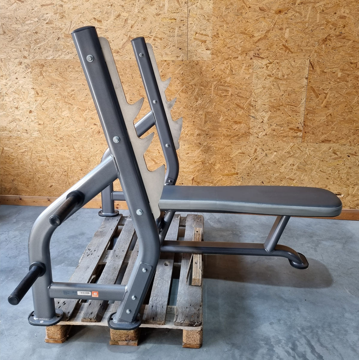 Olympia Flachdrückerbank, Olympic Flat Bench, Bankdrückbank Flach mit Ablagen, stabil, Rahmebfarbe Anthrazit, gebraucht - überholter Zustand
