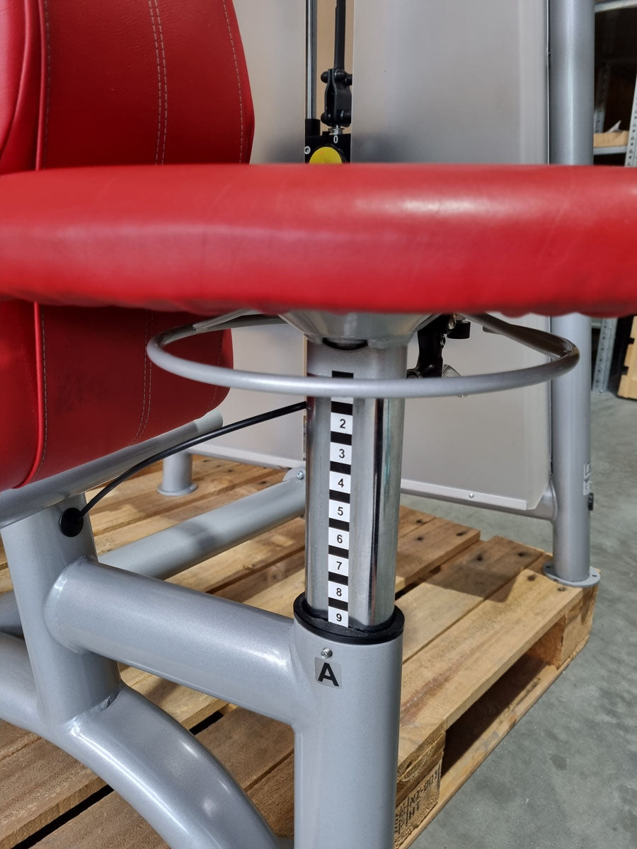 Proxomed Schulterblattfixator Stützstemme Kombi, Compass 530, Latzug und Dips 2 in 1 Kombigerät, MPG, Reha, Rahmenfarbe Silber, Polsterfarbe Rot, gebraucht - überholter Zustand