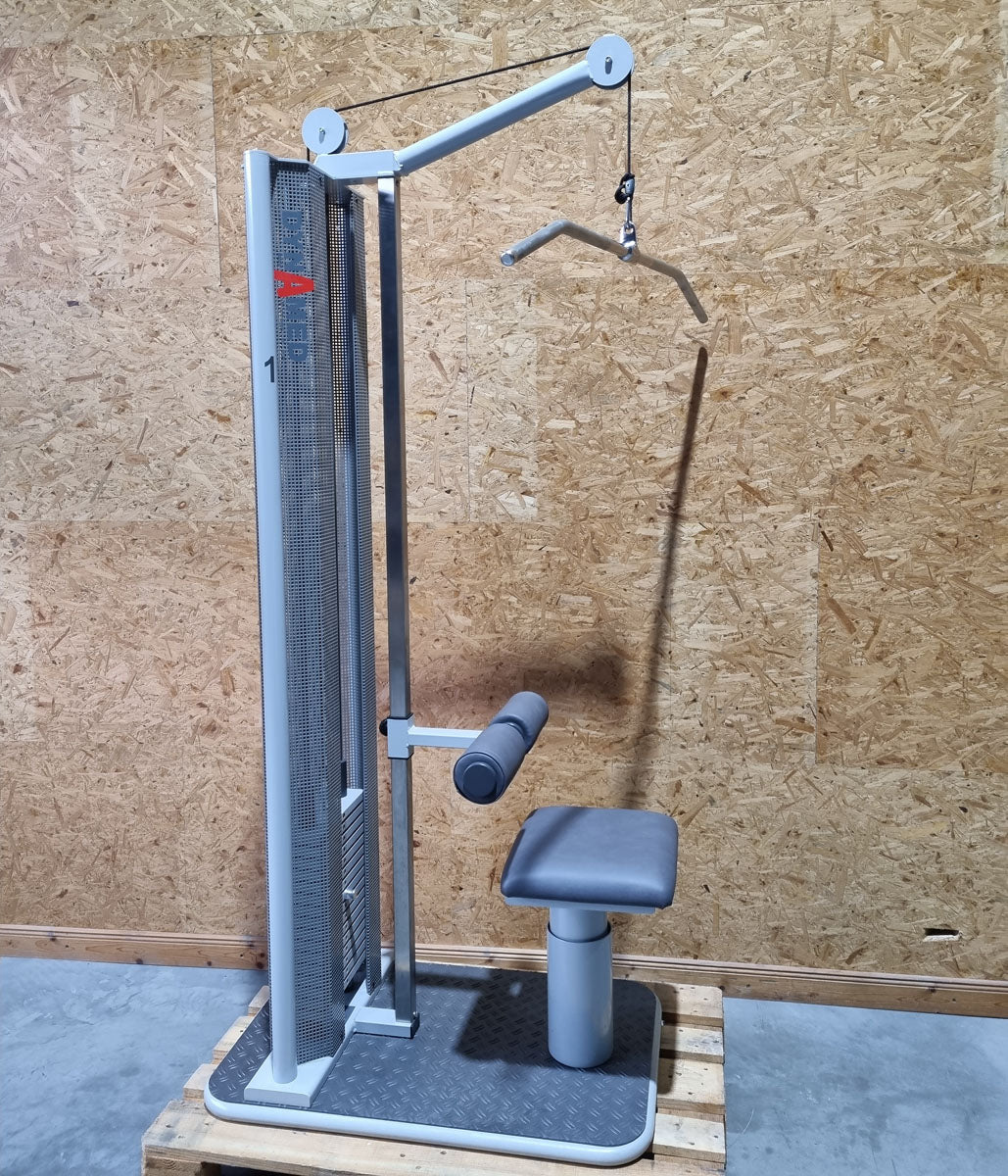 Dynamed Zugapparat Vertikal mit Sitz, Latzug von Oben, Pulldown, Stolzenberg, Rahmenfarbe Silber, gebraucht - überholter Zustand