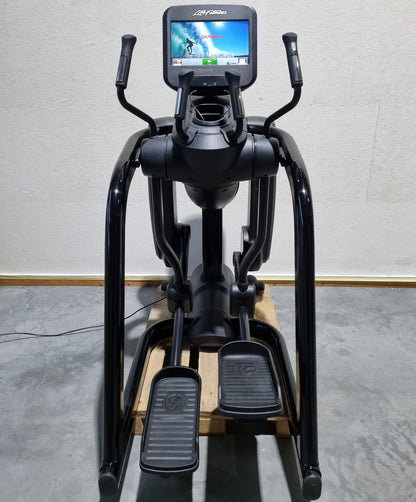 Life Fitness FlexStrider Trainer, Crosstrainer mit variabler Schrittlänge, Discover SE Touch Display Konsole, Elevation Series, gebraucht - überholter Zustand