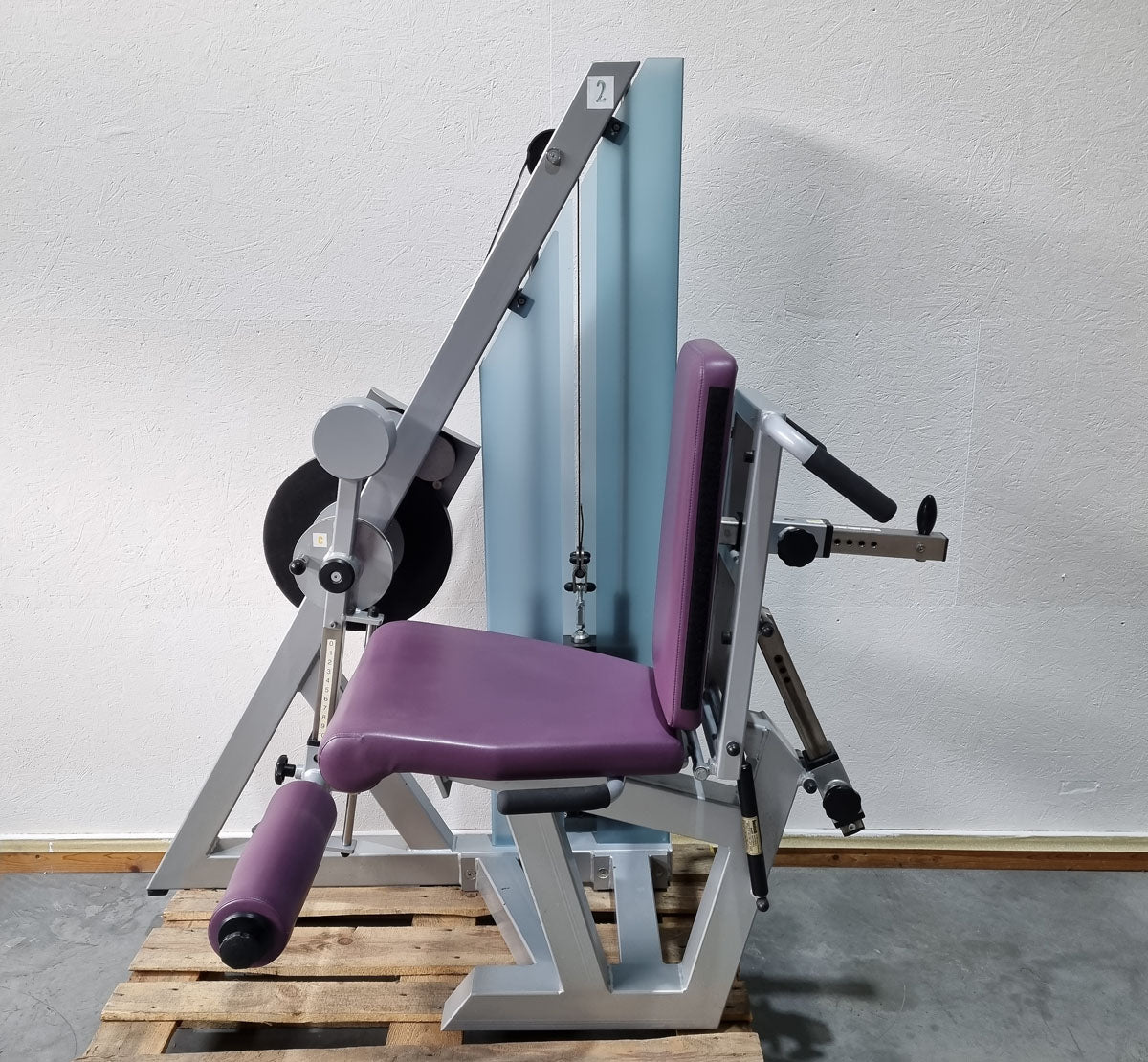SVG Beinstrecker u. Beinbeuger liegend 2 in 1 Kombigerät, sitzend / liegend verstellbar, MPG, Farbe Silber, gebraucht - überholter Zustand