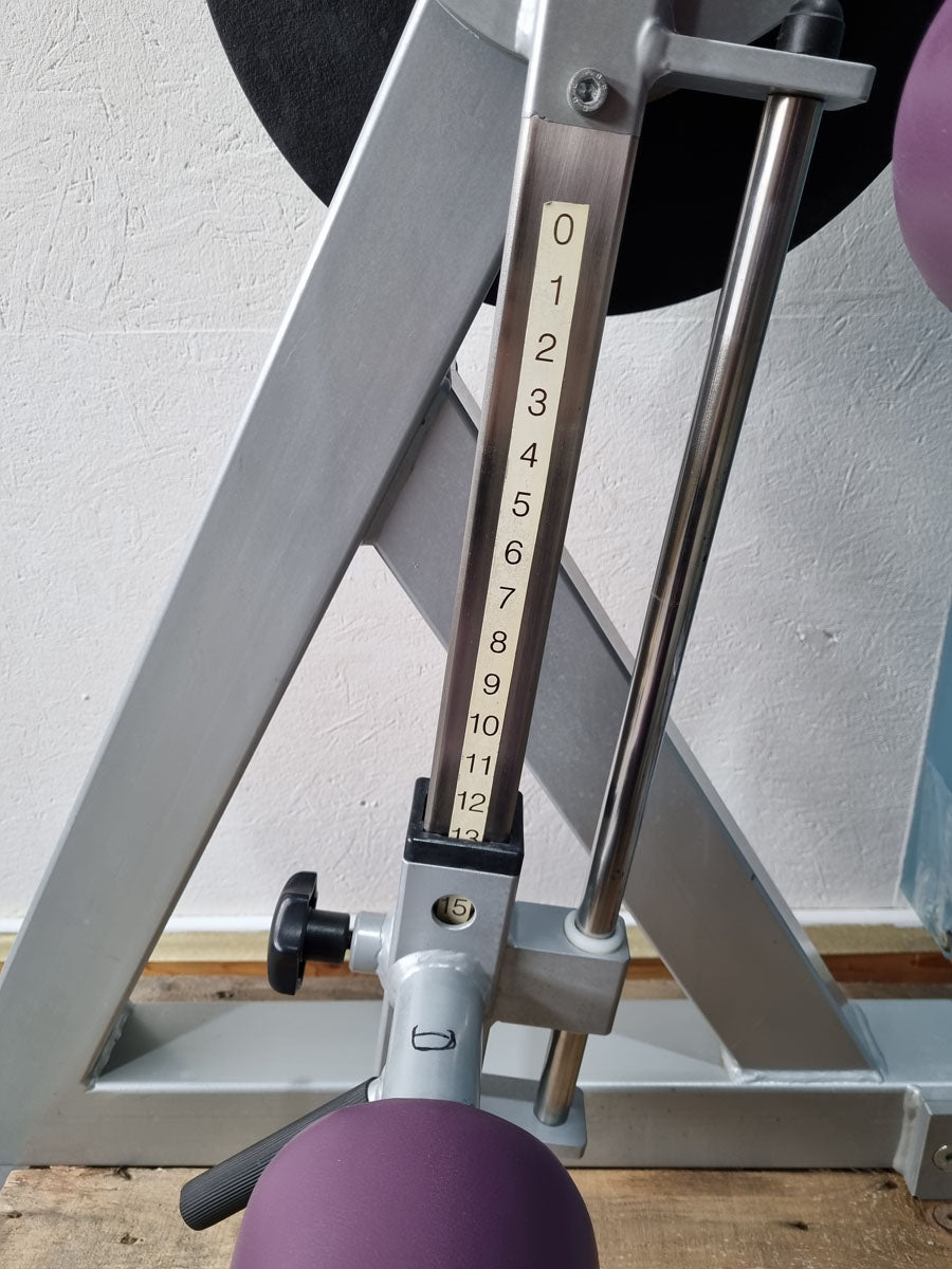 SVG Beinstrecker u. Beinbeuger liegend 2 in 1 Kombigerät, sitzend / liegend verstellbar, MPG, Farbe Silber, gebraucht - überholter Zustand