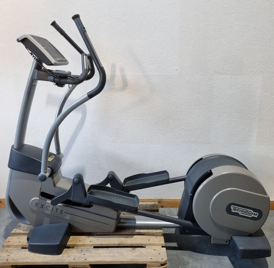 TechnoGym Crosstrainer Excite+ Line Syncro 700, LED Display, Silver/Grey, Used - Refurbished Condition