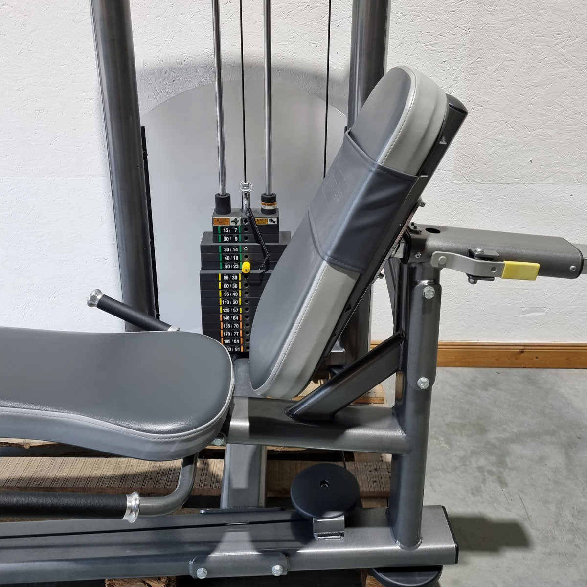 Impulse Fitness leg press horizontal, frame color gray-anthracite, used - refurbished condition
