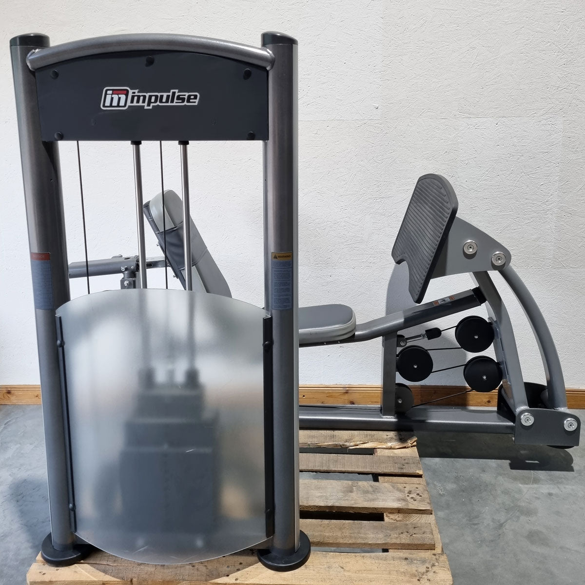 Impulse Fitness leg press horizontal, frame color gray-anthracite, used - refurbished condition